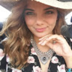 Meet your Posher, Alexis patricia